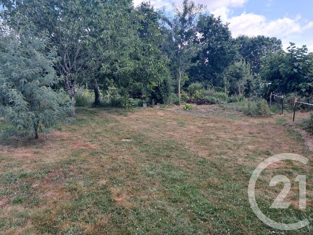 Terrain 508 m² à Grosbreuil  - photo 2