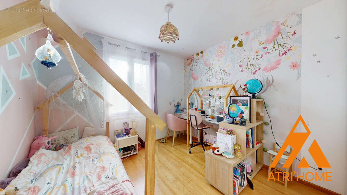 Maison à SANSAC-DE-MARMIESSE