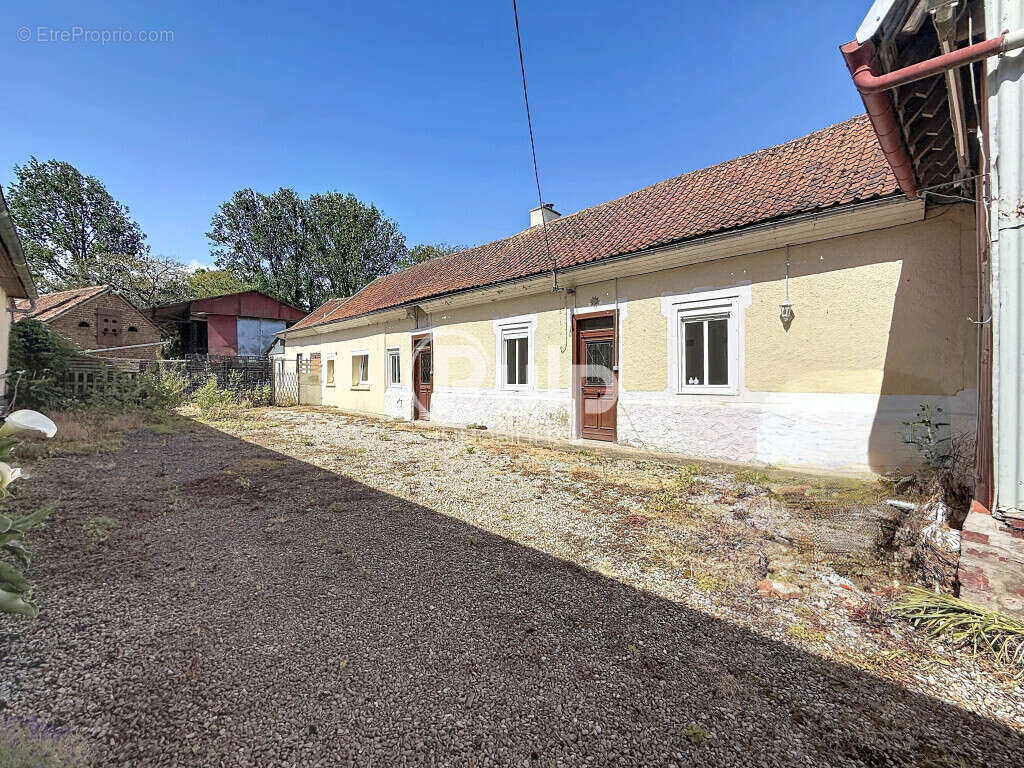 Maison à MAIZICOURT