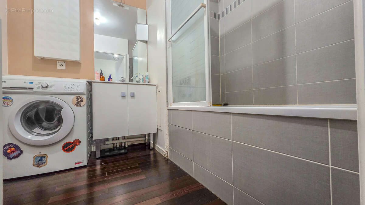 Appartement à SARTROUVILLE