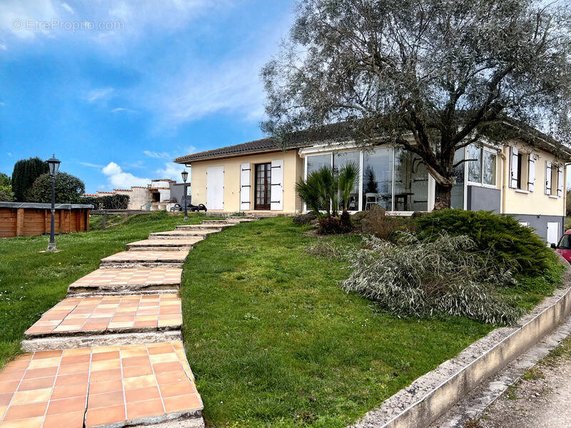 Maison à CHATEAUBERNARD