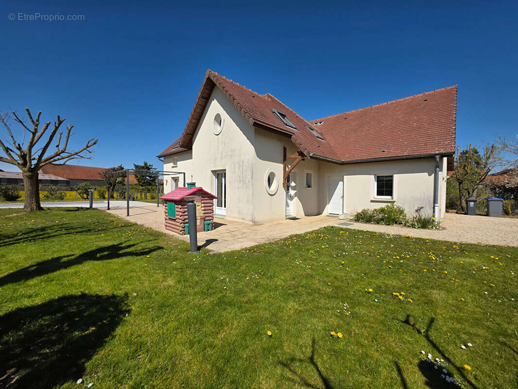 Maison à ROUVRES-EN-PLAINE