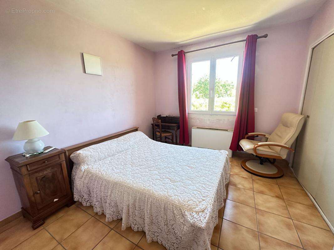 Maison à LA TOUR-D'AIGUES