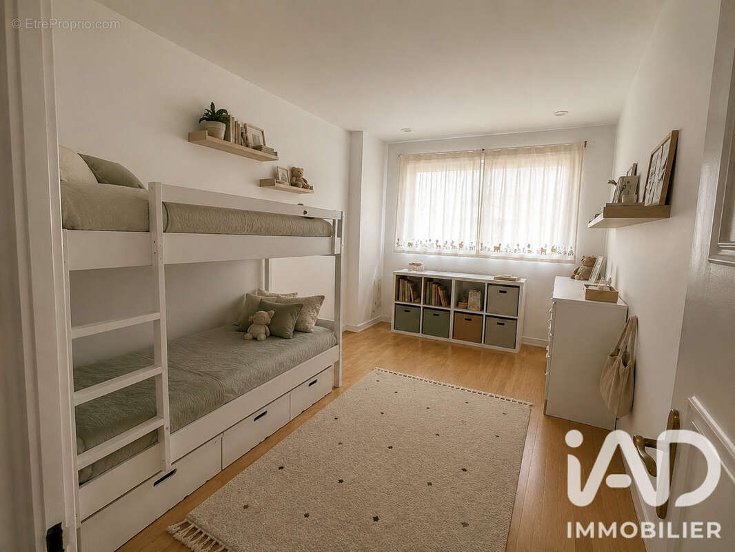 Photo 3 - Appartement à COURBEVOIE
