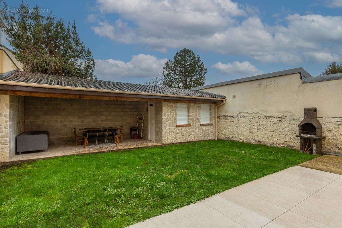 Maison à VILLECRESNES