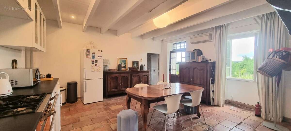 Maison à CASTELNAU-MONTRATIER