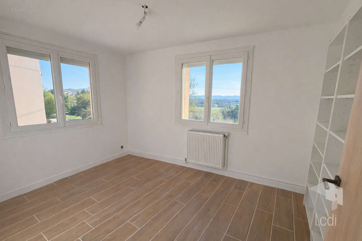 SAVASSE, maison en pierre de 165 m2 - photo 10