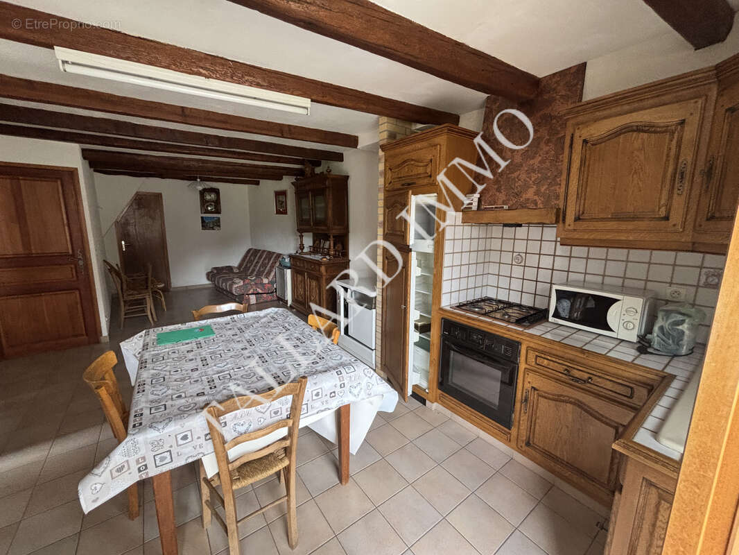 Maison à ESPINASSES