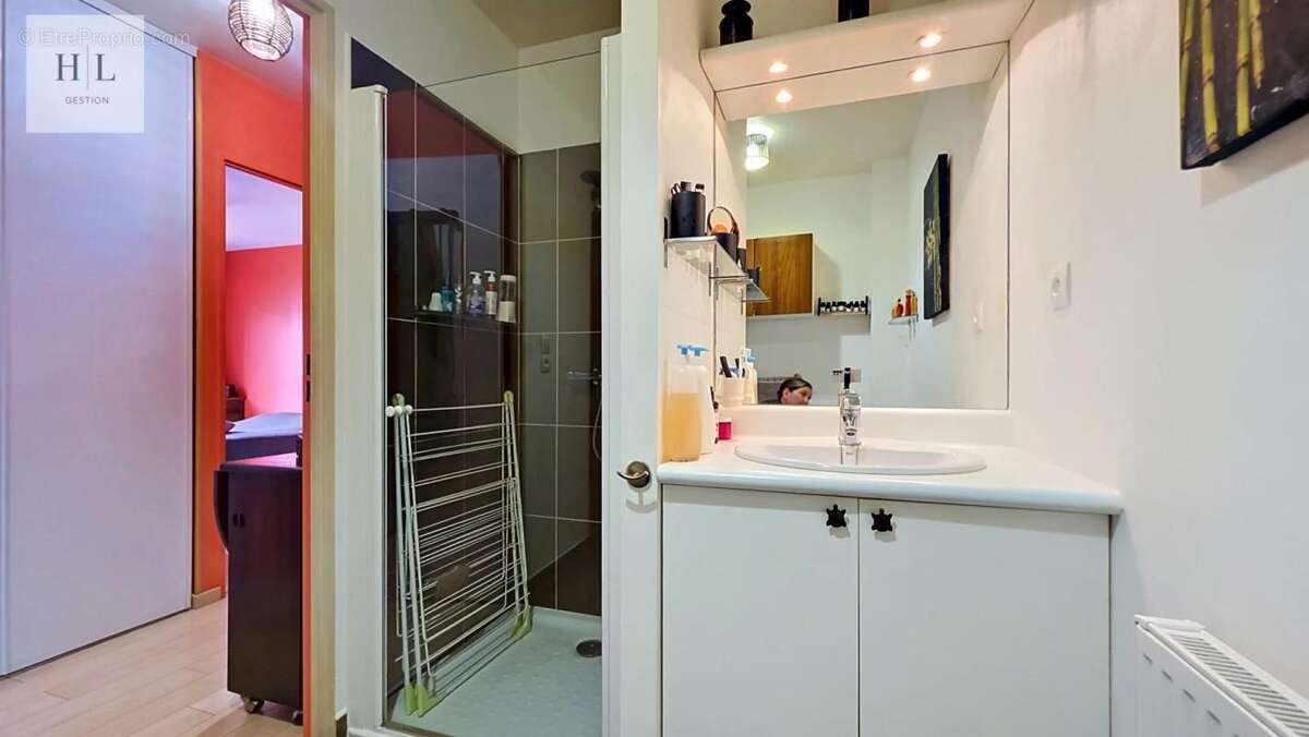 Appartement T2 moderne de 50m² avec loggia au dernier étage à Montreuil - photo 12
