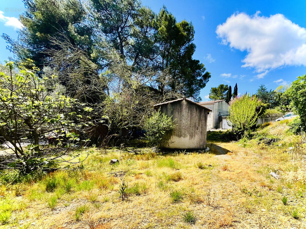 Terrain à VAILHAUQUES