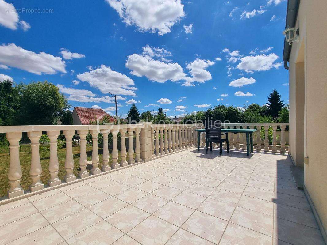 Maison à LONGUEVILLE