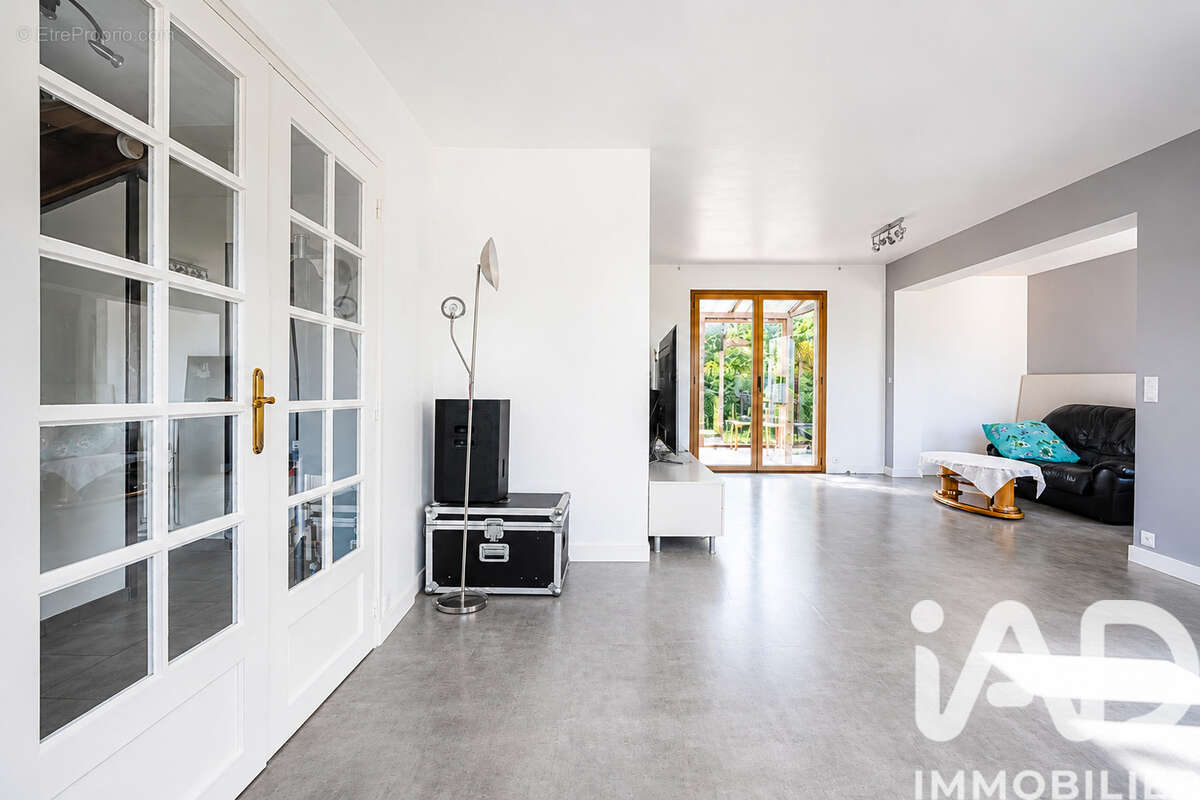Photo 3 - Maison à MARLY-LA-VILLE