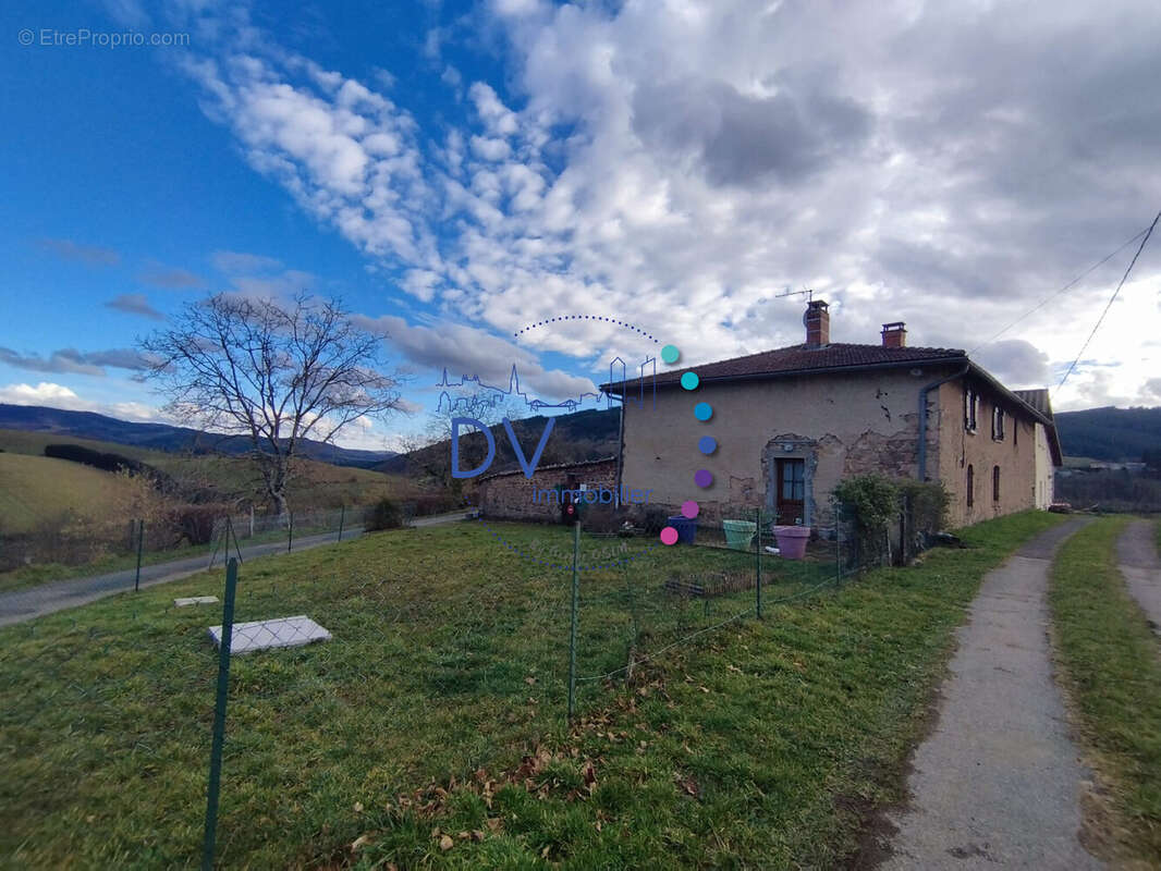 Maison à SAINT-JUST-D'AVRAY