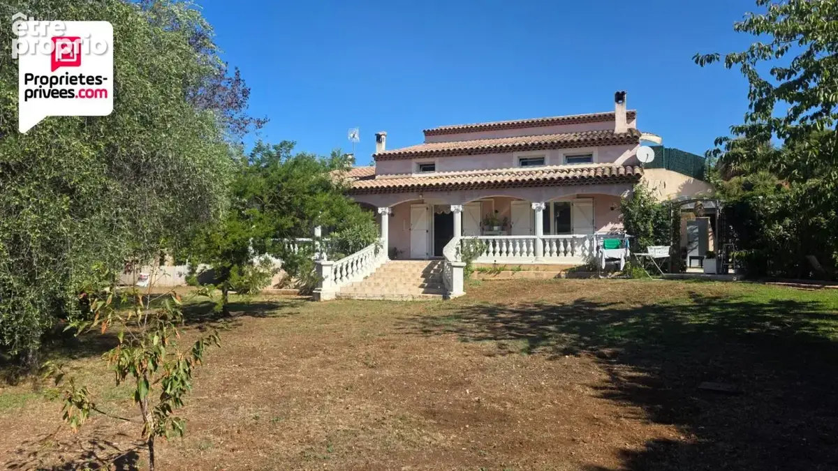 Grande villa avec 2 appartements independants au calme et sur terrain de 2550 m2 - photo 2