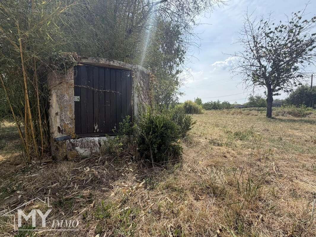 MONTPEYROUX : Propriété en pierre avec jardin - photo 27