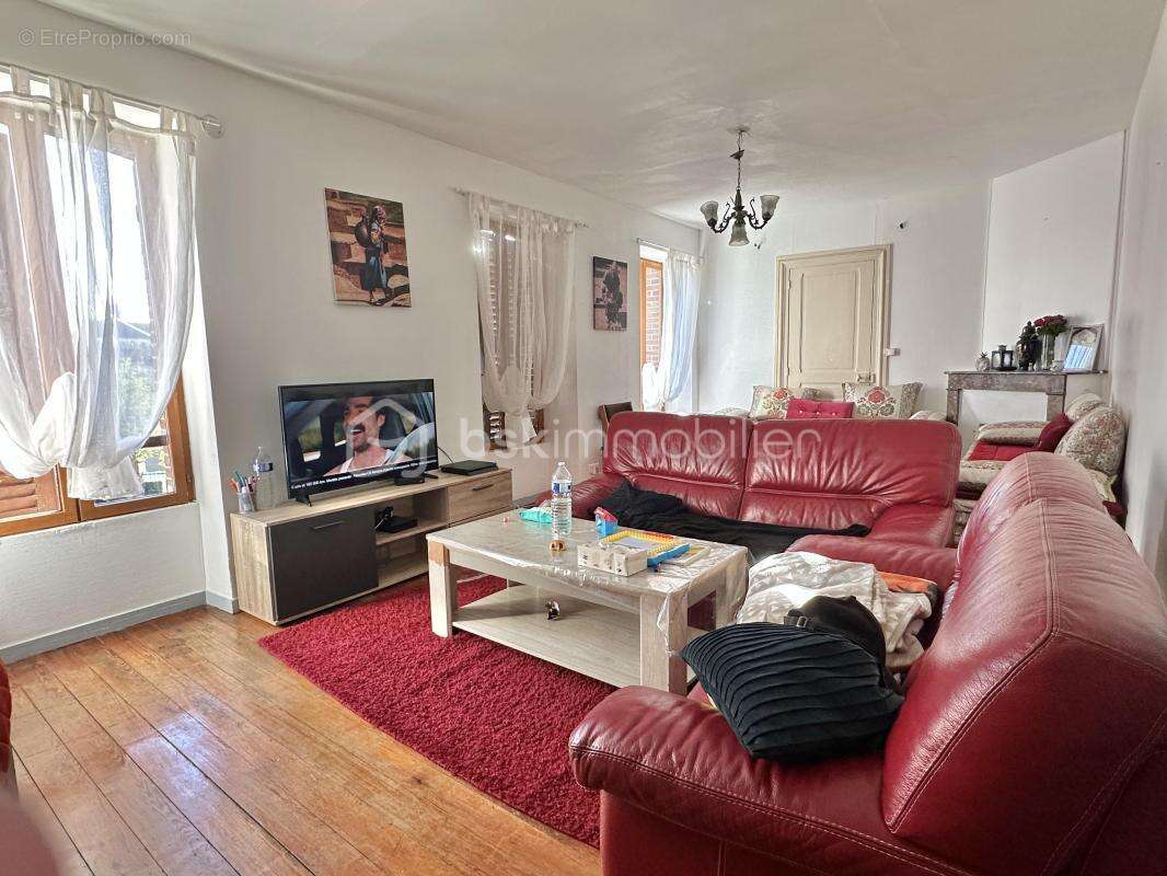 Appartement à VILLENEUVE-SUR-YONNE