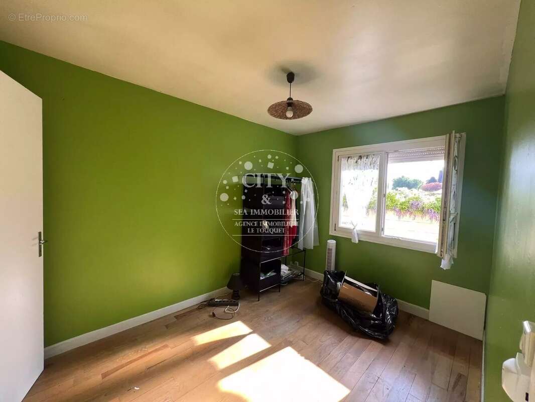 Maison à LA NEUVILLE-SIRE-BERNARD