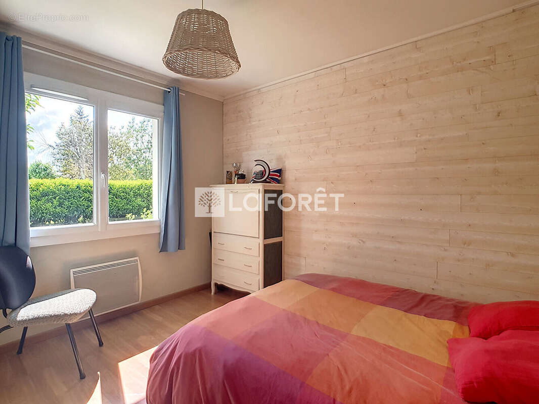 Maison à AMBARES-ET-LAGRAVE