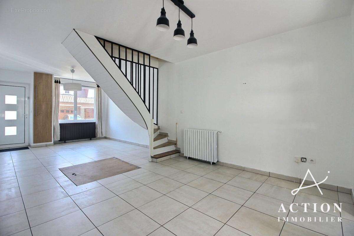 Seclin  maison 112 m² diagnostic c, 4 chambres, grand jardin et garage 33 m² !! - photo 2