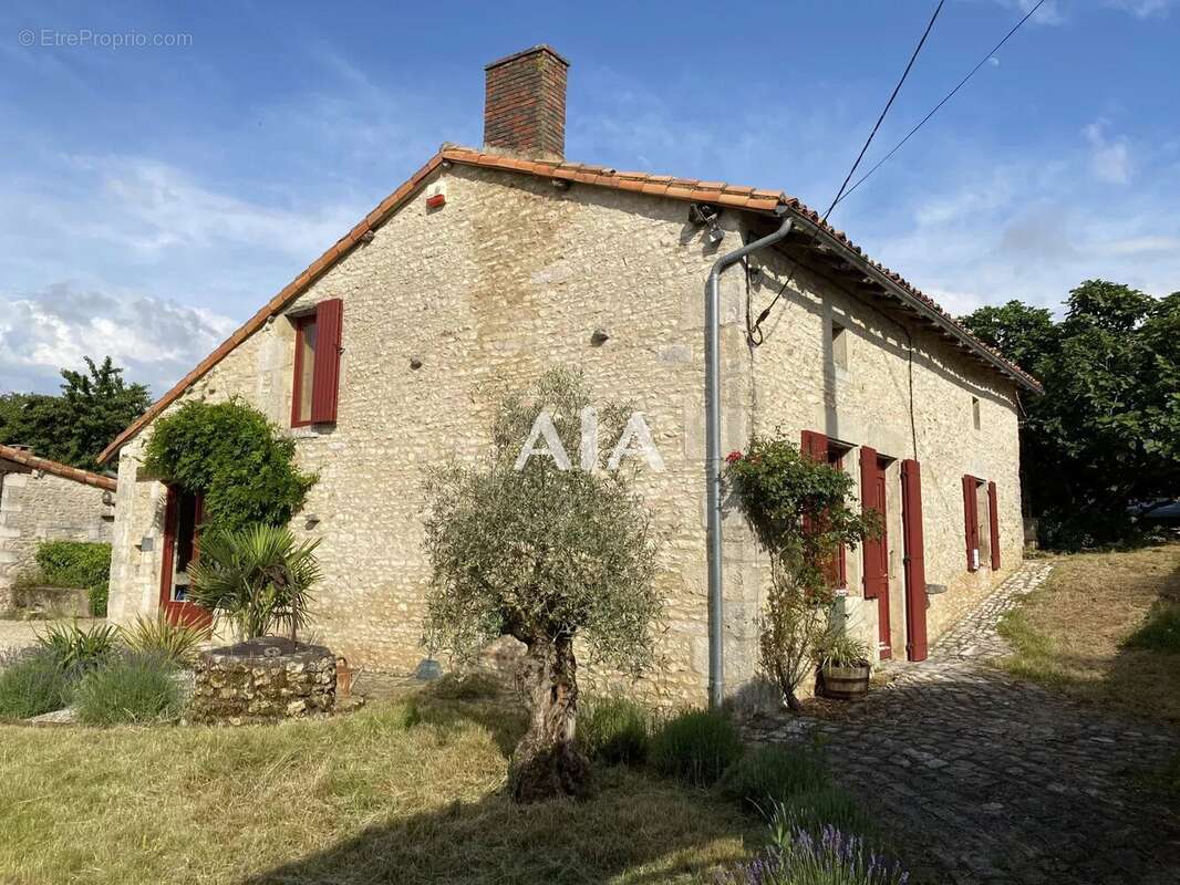 Maison à LIZANT