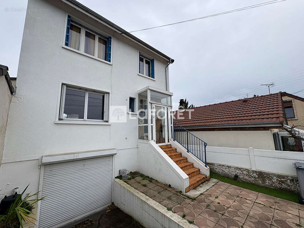 Maison à LES MUREAUX