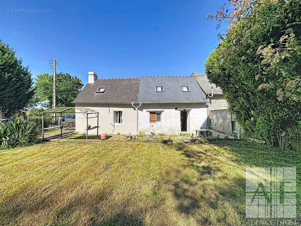 Maison à CHATILLON-SUR-COLMONT