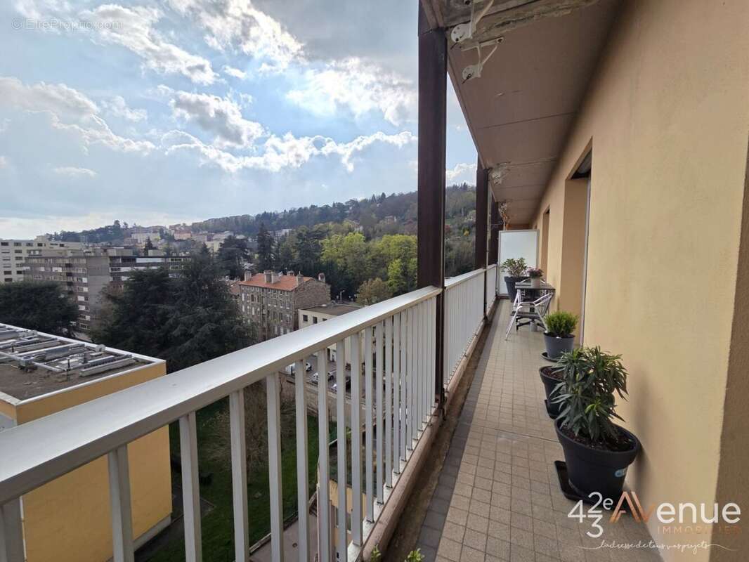Appartement à SAINT-ETIENNE