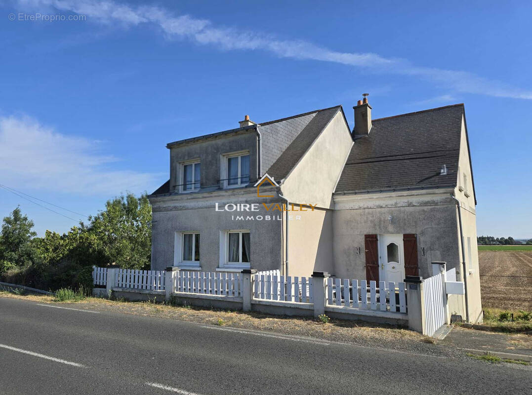 Maison à SAINT-MATHURIN-SUR-LOIRE
