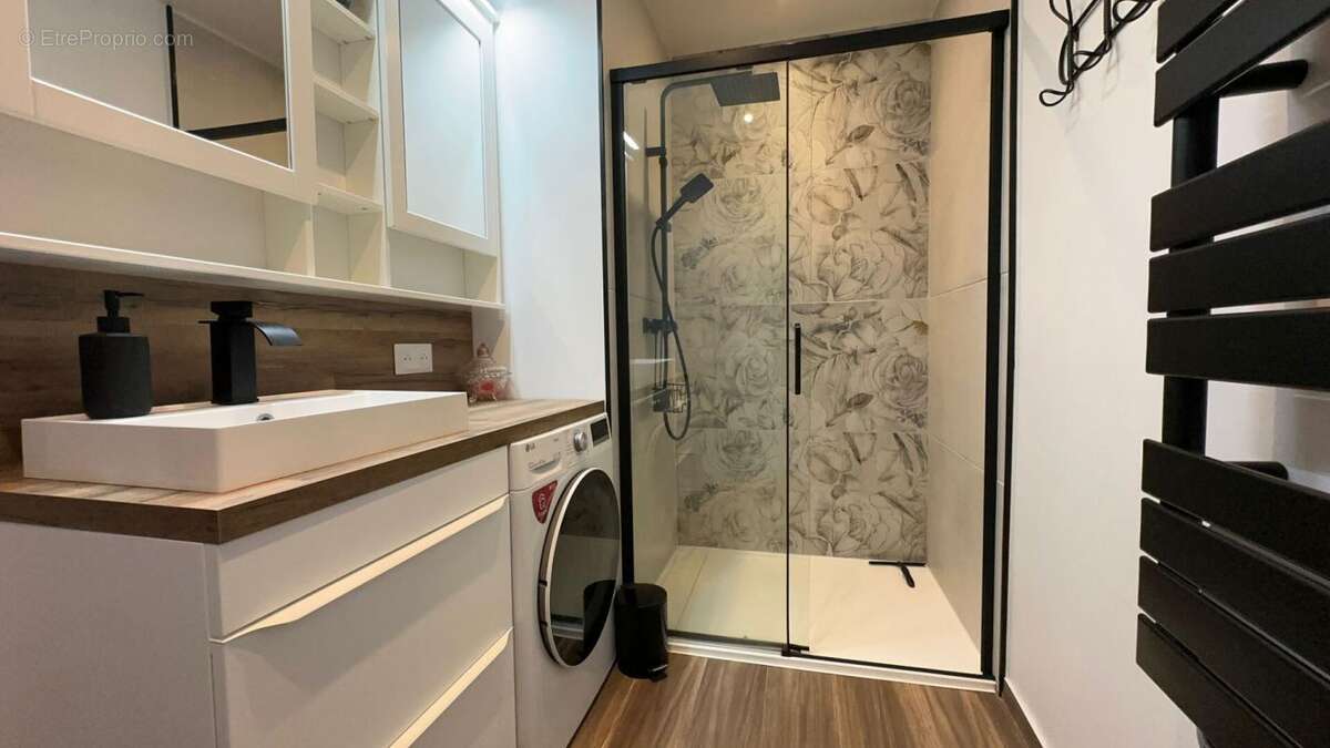 Appartement à NEUVILLE-SUR-SAONE