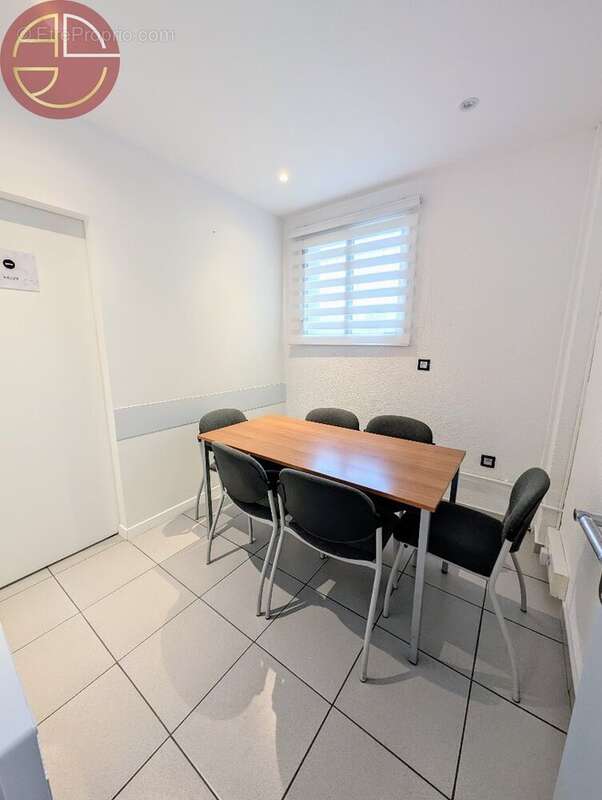 Commerce à RAMONVILLE-SAINT-AGNE