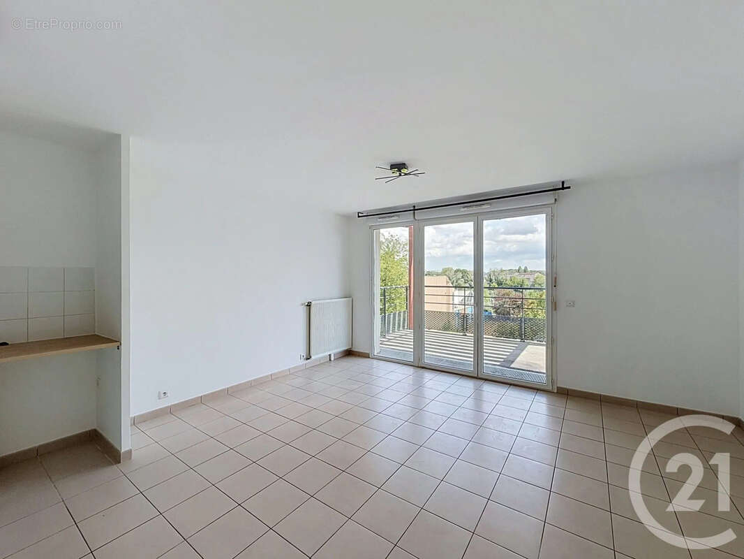 Appartement 56 m² à Savigny-Le-Temple  - photo 3