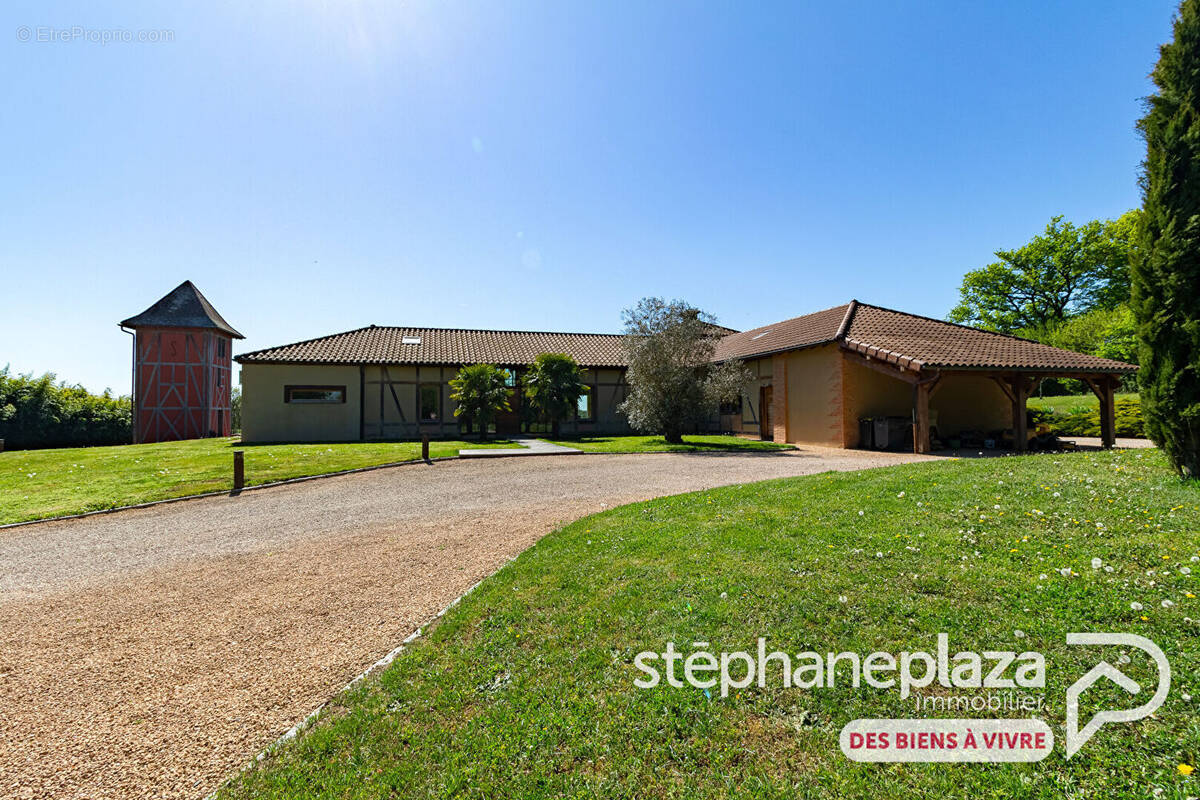 Maison à VERSAILLEUX