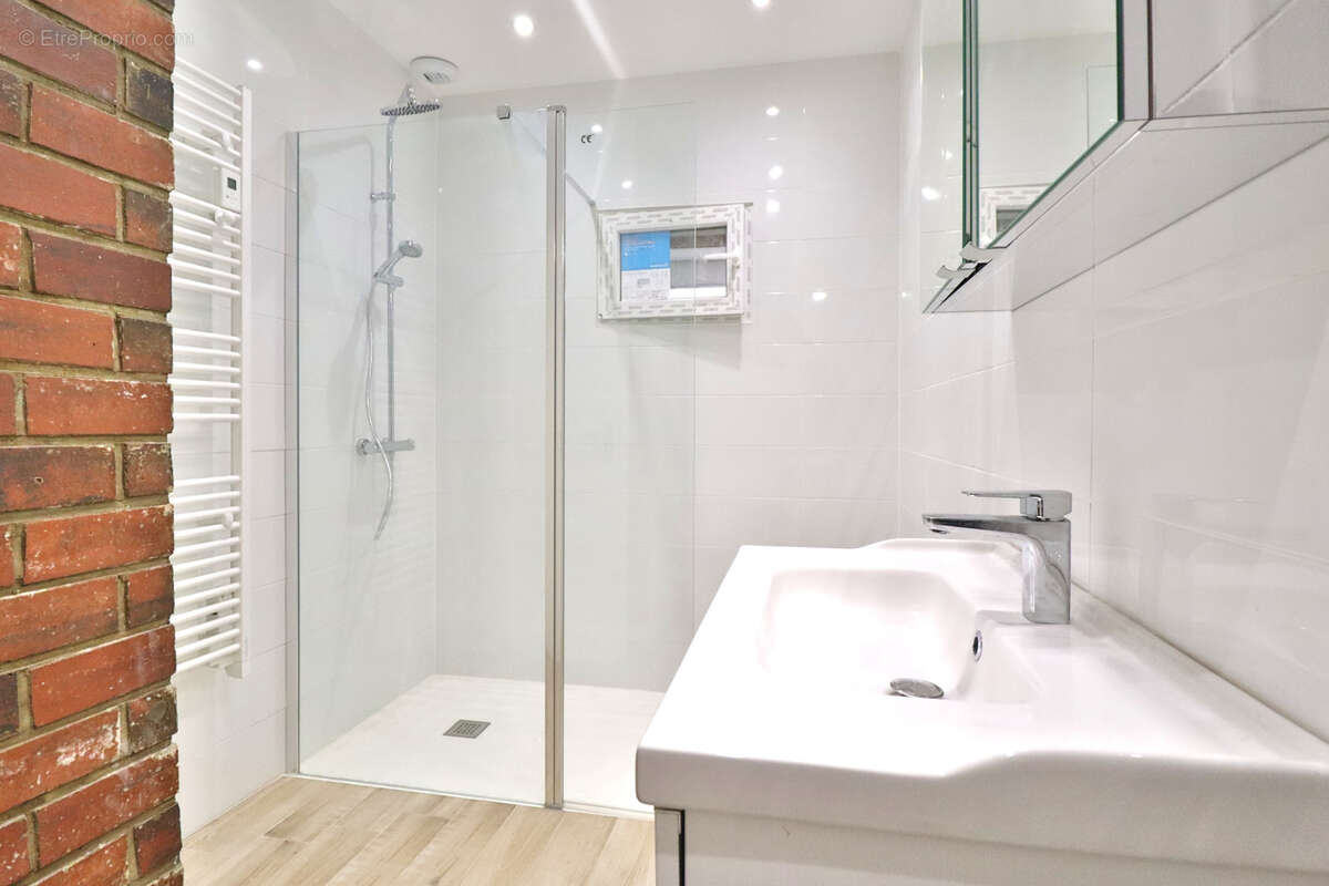 Maison à SAINTE-SAVINE