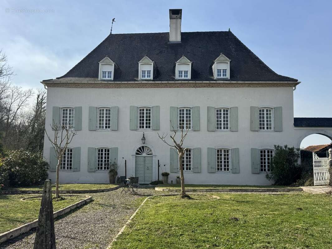 Maison à SAUVETERRE-DE-BEARN