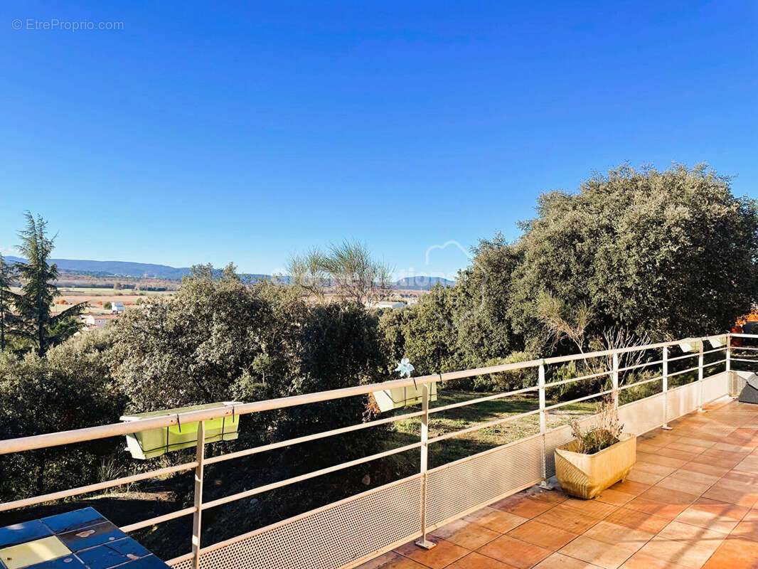 Maison à VINON-SUR-VERDON