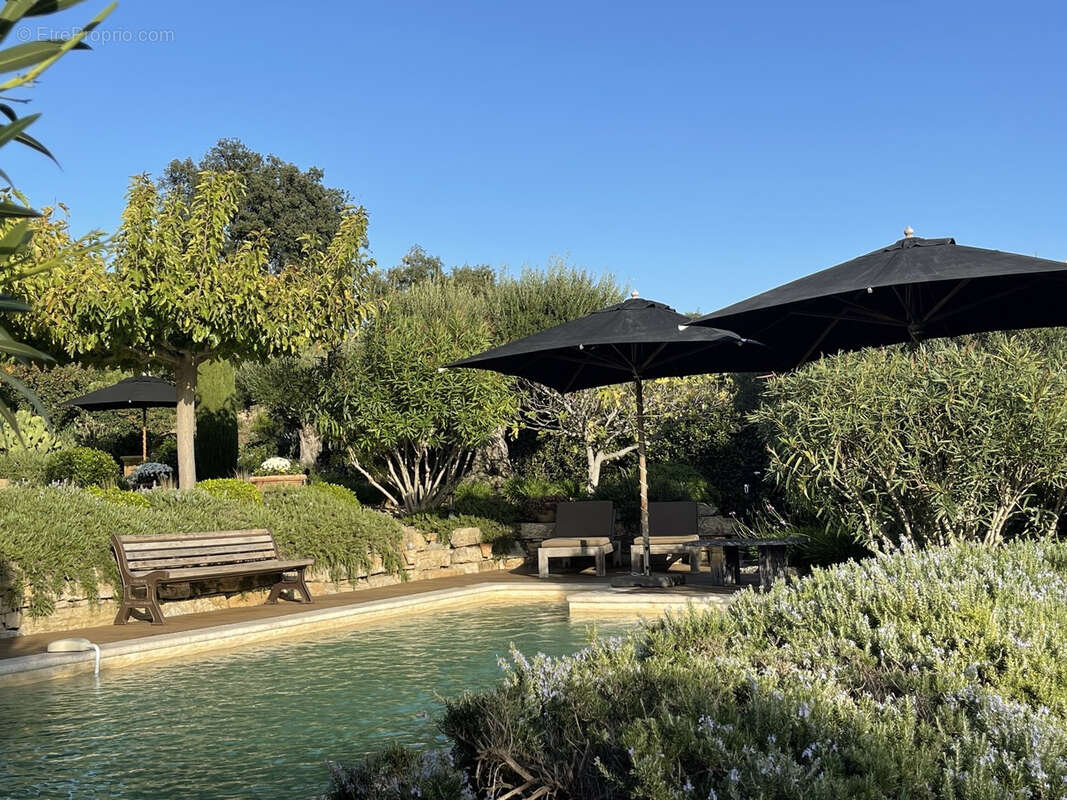 Maison à PLAN-DE-LA-TOUR