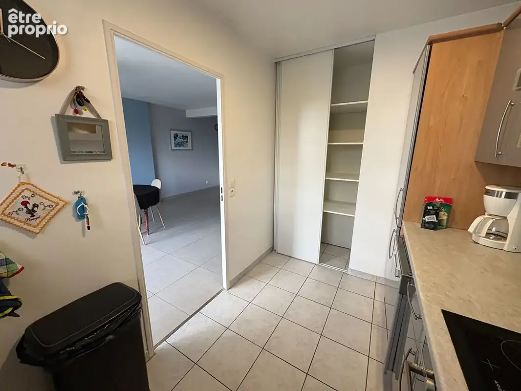 HAUBOURDIN - Appartement 3 pièces de 69 m² avec balcon plein sud, garage et parking - photo 6