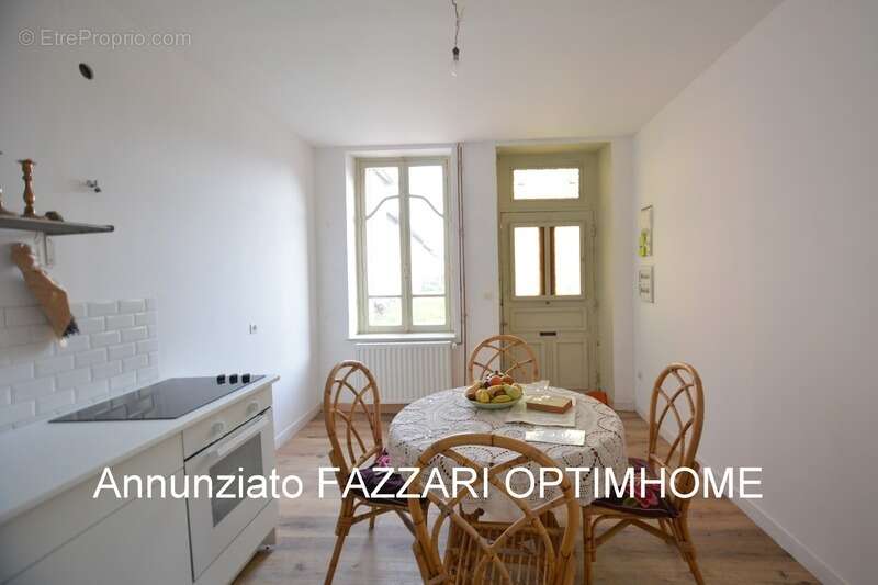 Maison à MONT-DEVANT-SASSEY