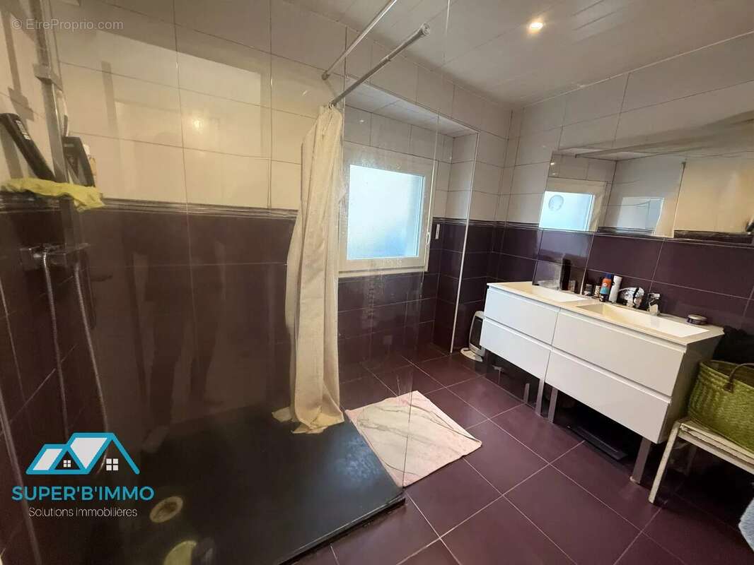 Maison à FRUGERES-LES-MINES