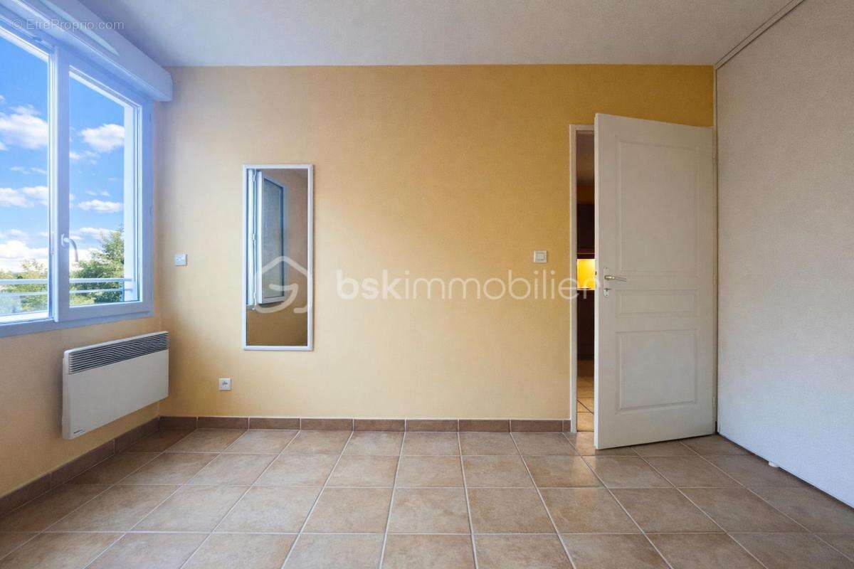 Appartement à SAINT-GENIS-LAVAL