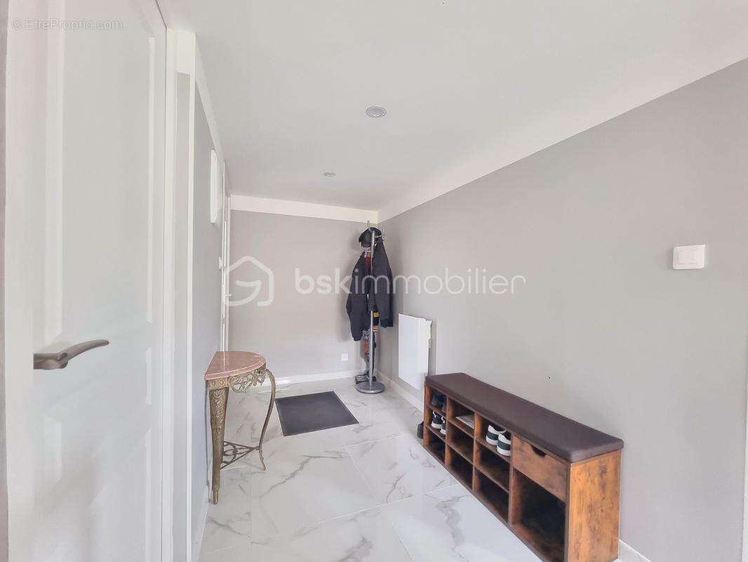 Maison à LONGUEVILLE