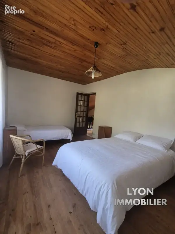 Belle maison familiale de 174 m² et terrain de 6500 m² - photo 8