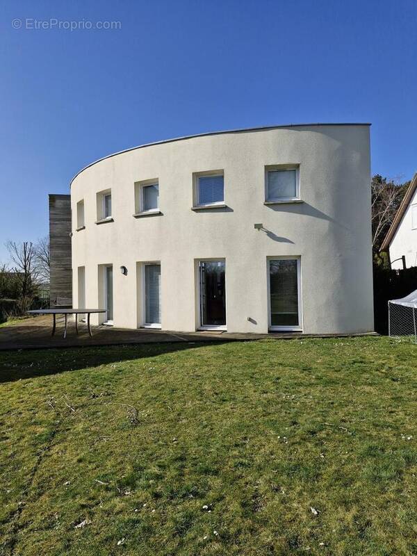 Maison à ESTOURMEL