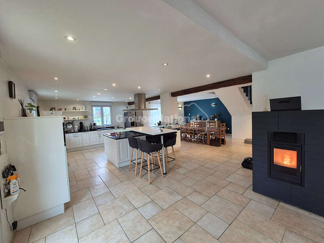 Maison à JOUY-SOUS-THELLE