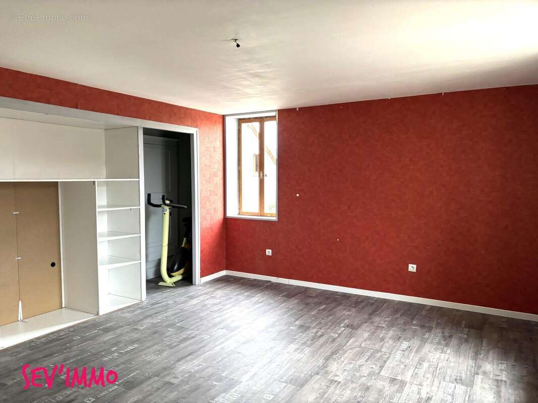 Maison à VARENNES-SUR-ALLIER