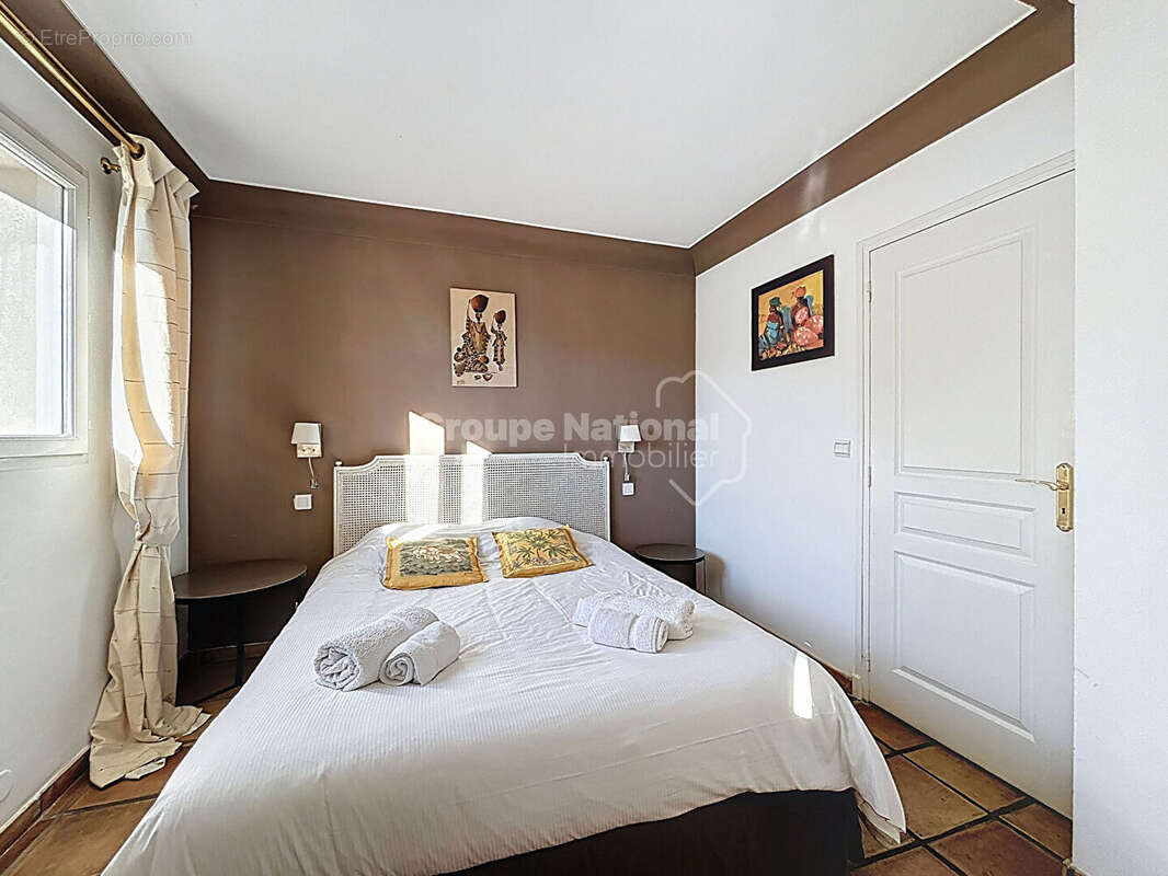 Maison à MANDELIEU-LA-NAPOULE