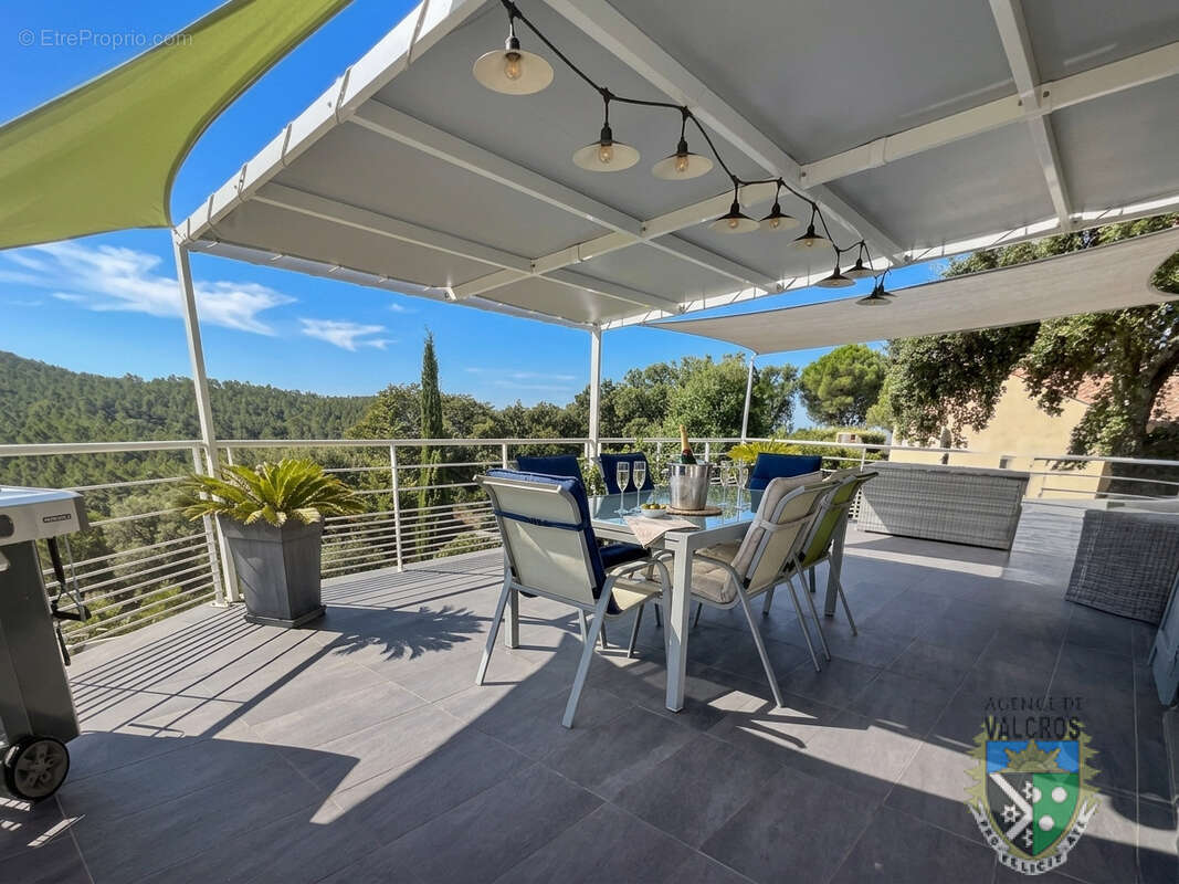 A vendre villa t 4 + t2 garage piscine vue degagee # mer et collines proche #golf de valcros - photo 11