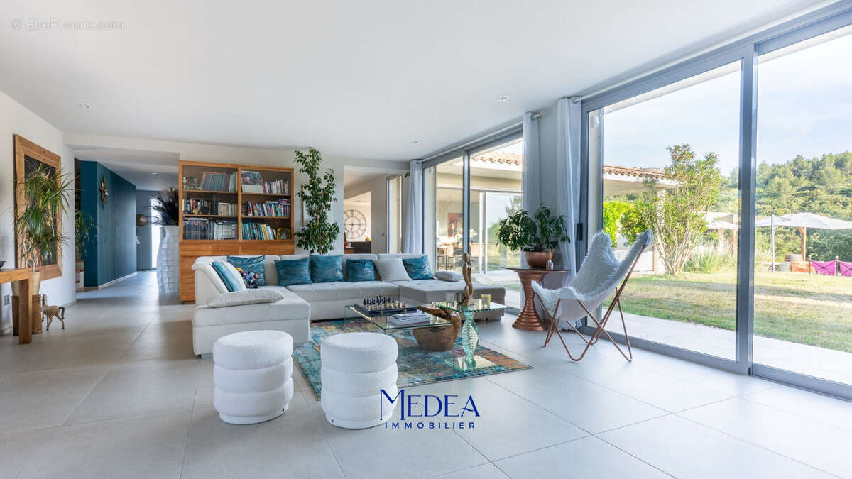 Photo 5 - Maison à ROQUEFORT-LA-BEDOULE