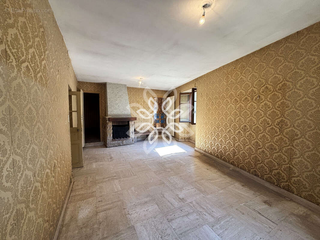 Maison à BOUDES