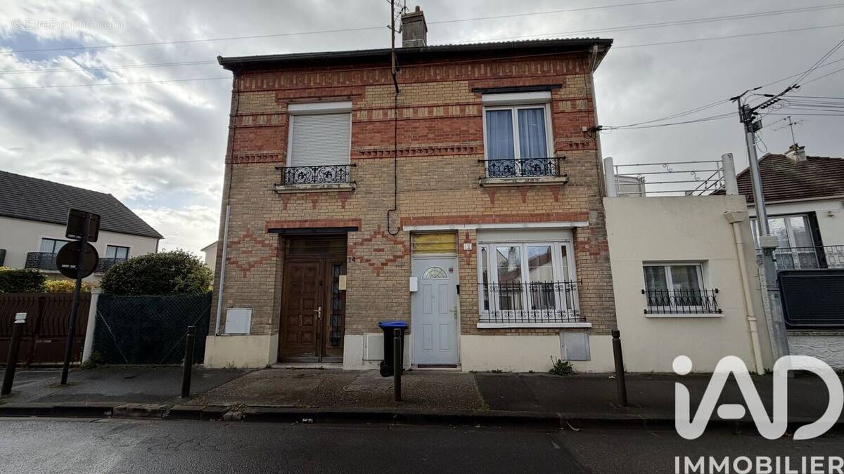 Photo 1 - Maison à LIVRY-GARGAN